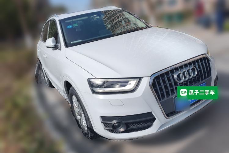 Used Audi Q3 2013 35 TFSI Comfort Model Front Right 45 Deg