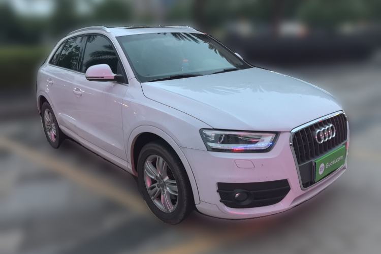 Used Audi Q3 2013 35 TFSI Comfort Model Front Right 45 Deg