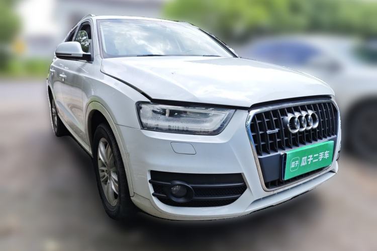 Used Audi Q3 2013 35 TFSI quattro Comfort Model Front Right 45 Deg