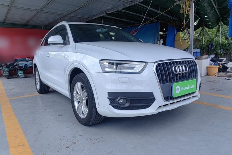 Used Audi Q3 2013 35 TFSI Comfort Model Front Right 45 Deg