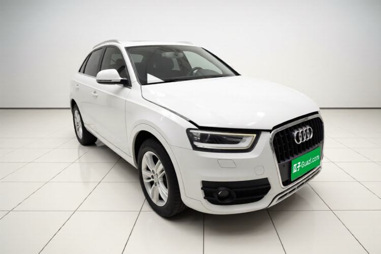 Used Audi Q3 2013 35 TFSI quattro Comfort Model Front Right 45 Deg