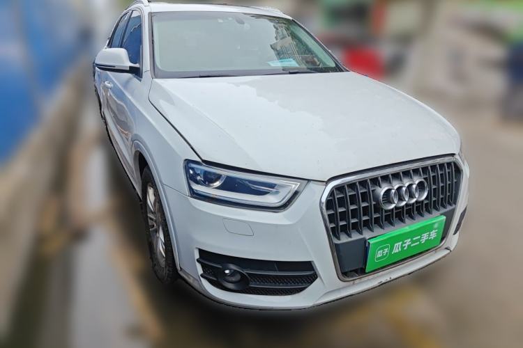 Used Audi Q3 2013 35 TFSI Comfort Model Front Right 45 Deg