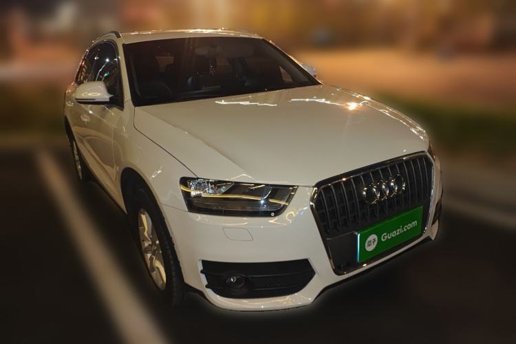 Used Audi Q3 2013 35 TFSI Ambition Edition Front Right 45 Deg