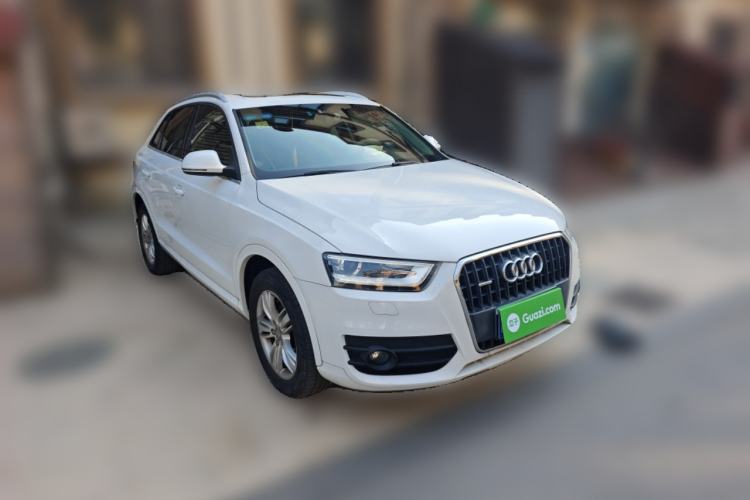 Used Audi Q3 2013 35 TFSI quattro Comfort Model Front Right 45 Deg