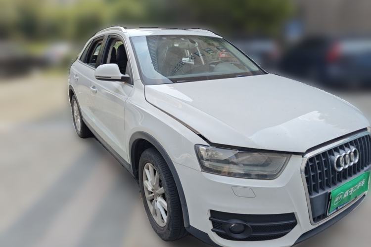 Used Audi Q3 2013 35 TFSI Ambition Edition Front Right 45 Deg