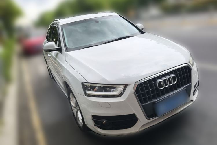 Used Audi Q3 2013 35 TFSI Ambition Edition Front Right 45 Deg