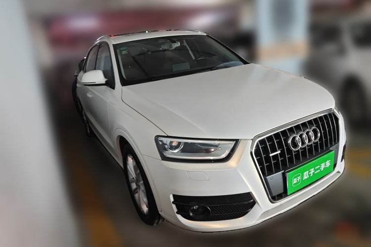Used Audi Q3 2013 35 TFSI quattro Luxury Model Front Right 45 Deg