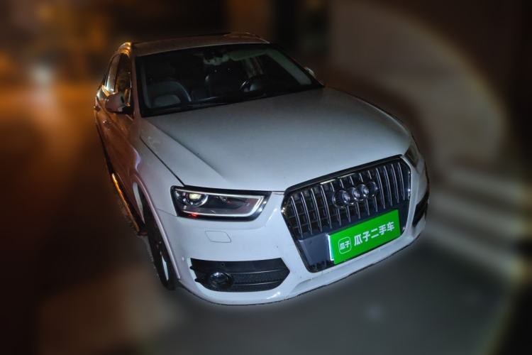 Used Audi Q3 2013 35 TFSI quattro Luxury Model Front Right 45 Deg