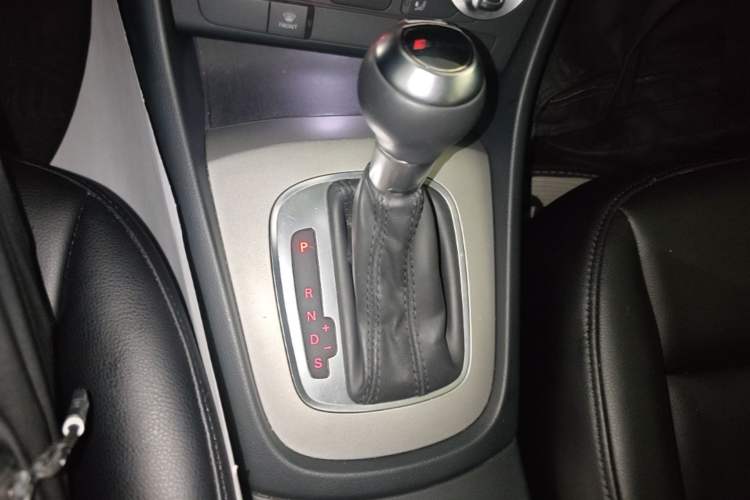 Used Audi Q3 2013 35 TFSI Ambition Edition Gear Lever