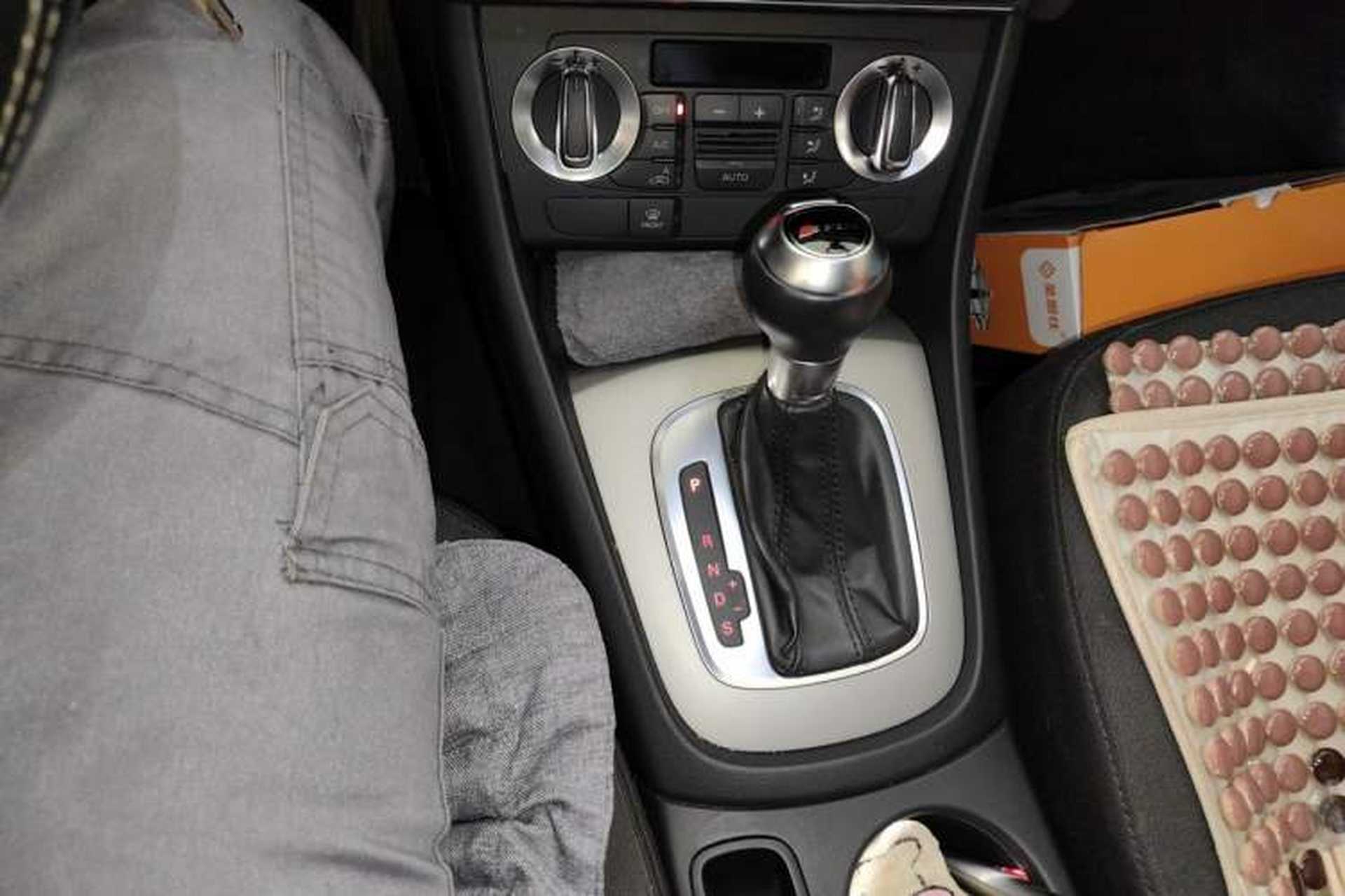Used Audi Q3 2013 35 TFSI Ambition Edition Gear Lever