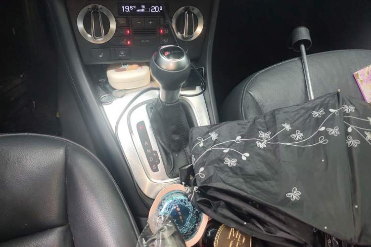 Used Audi Q3 2013 35 TFSI quattro Technology Edition Gear Lever