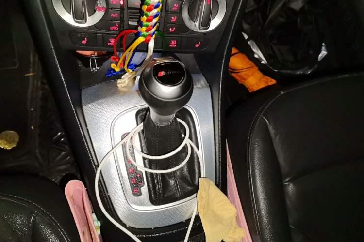 Used Audi Q3 2013 35 TFSI Comfort Model Gear Lever