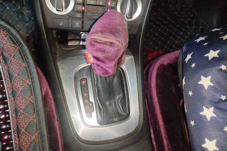 Used Audi Q3 2013 35 TFSI quattro Comfort Model Gear Lever