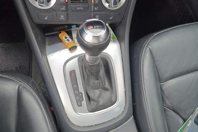 Used Audi Q3 2013 35 TFSI quattro Technology Edition Gear Lever