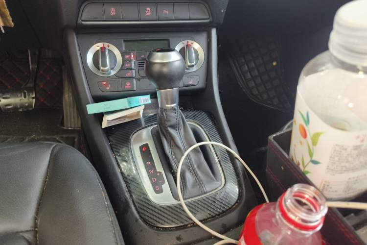 Used Audi Q3 2013 35 TFSI Comfort Model Gear Lever