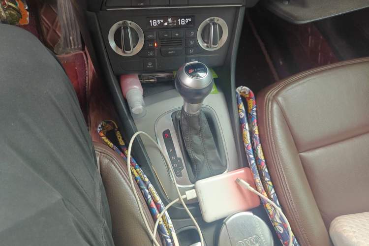 Used Audi Q3 2013 35 TFSI Ambition Edition Gear Lever