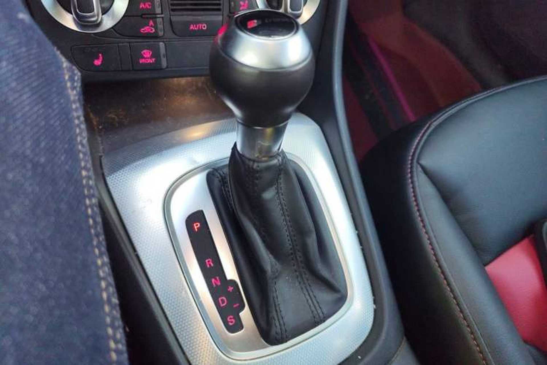 Used Audi Q3 2013 35 TFSI Comfort Model Gear Lever