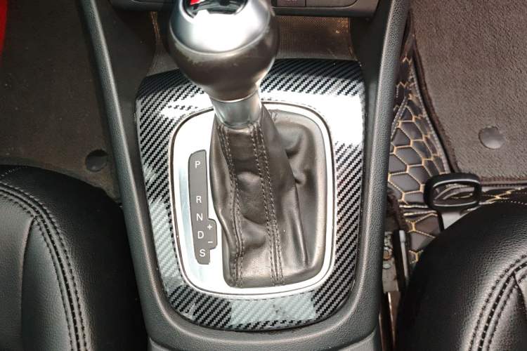Used Audi Q3 2013 35 TFSI Ambition Edition Gear Lever