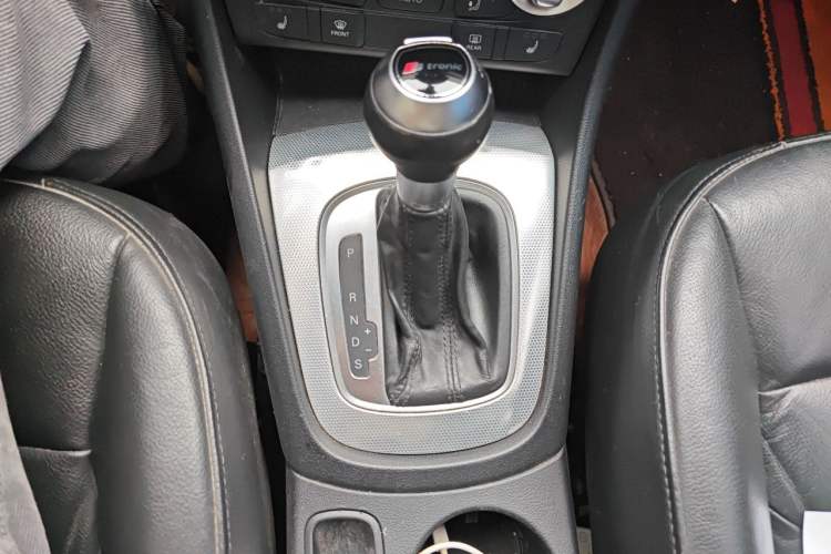 Used Audi Q3 2013 35 TFSI Comfort Model Gear Lever