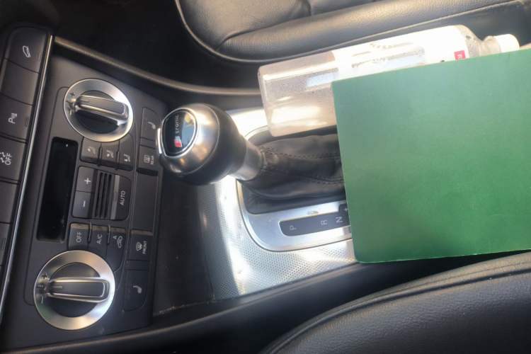Used Audi Q3 2013 35 TFSI quattro Comfort Model Gear Lever