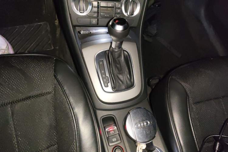 Used Audi Q3 2013 35 TFSI Ambition Edition Gear Lever