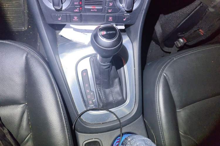 Used Audi Q3 2013 35 TFSI quattro Technology Edition Gear Lever
