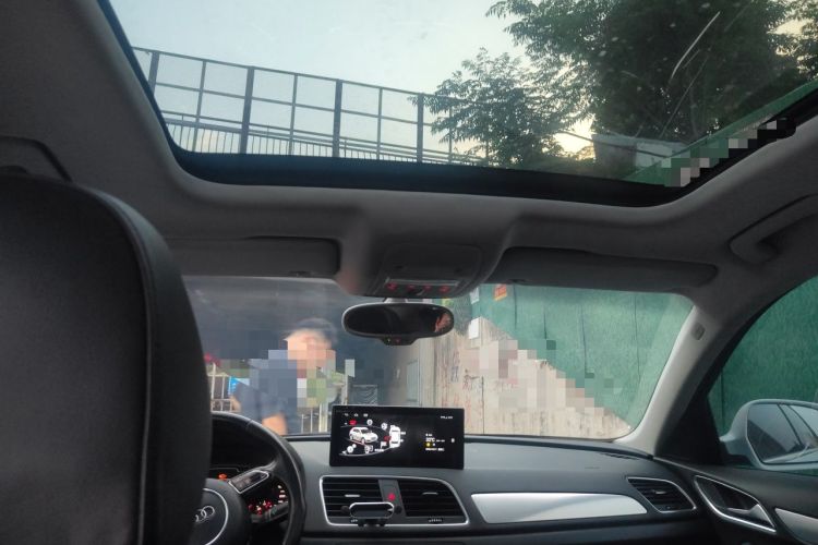 Used Audi Q3 2013 35 TFSI Comfort Model Headliner