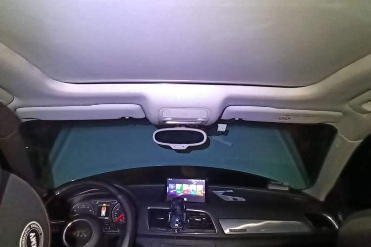 Used Audi Q3 2013 35 TFSI Comfort Model Headliner