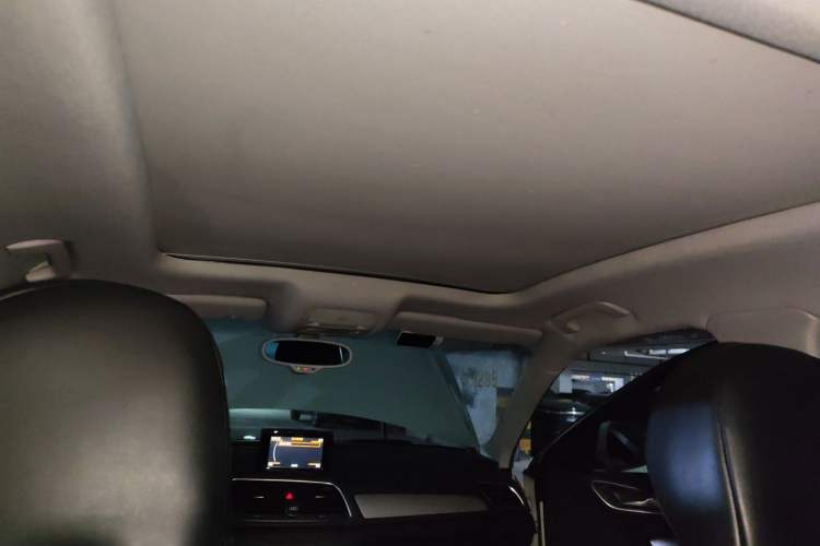 Used Audi Q3 2013 35 TFSI Ambition Edition Headliner