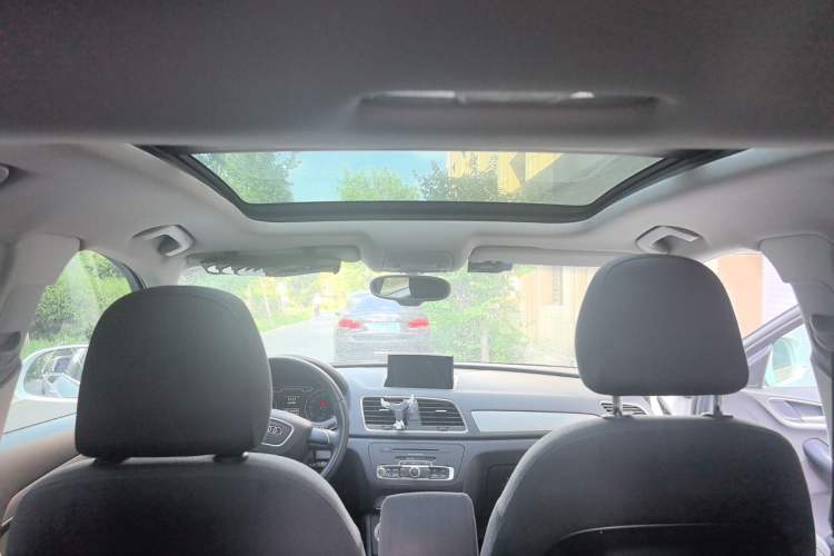 Used Audi Q3 2013 35 TFSI Ambition Edition Headliner