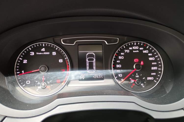 Used Audi Q3 2013 35 TFSI Comfort Model Instrument Cluster