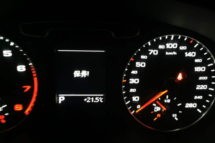 Used Audi Q3 2013 35 TFSI Comfort Model Instrument Cluster