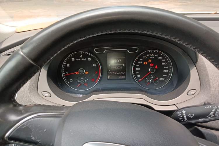 Used Audi Q3 2013 35 TFSI Ambition Edition Instrument Cluster