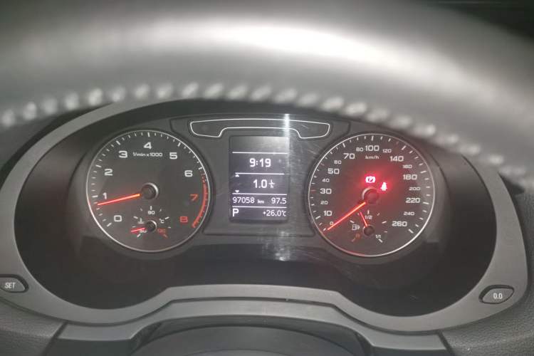 Used Audi Q3 2013 35 TFSI Comfort Model Instrument Cluster