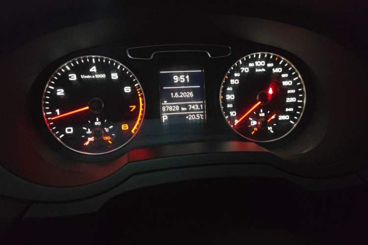 Used Audi Q3 2013 35 TFSI Comfort Model Instrument Cluster