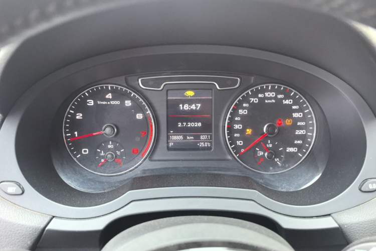 Used Audi Q3 2013 35 TFSI quattro Comfort Model Instrument Cluster