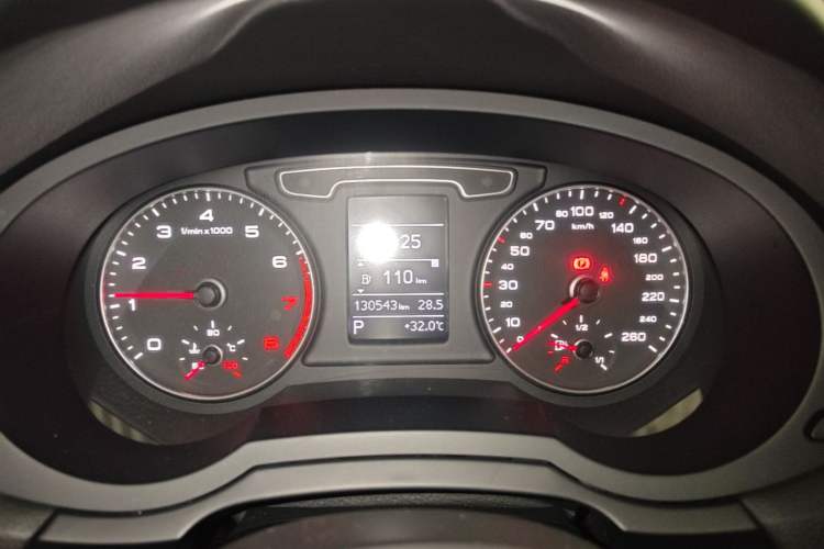 Used Audi Q3 2013 35 TFSI Ambition Edition Instrument Cluster