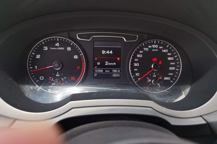 Used Audi Q3 2013 35 TFSI quattro Comfort Model Instrument Cluster