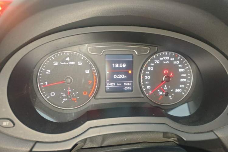Used Audi Q3 2013 35 TFSI quattro Technology Edition Instrument Cluster