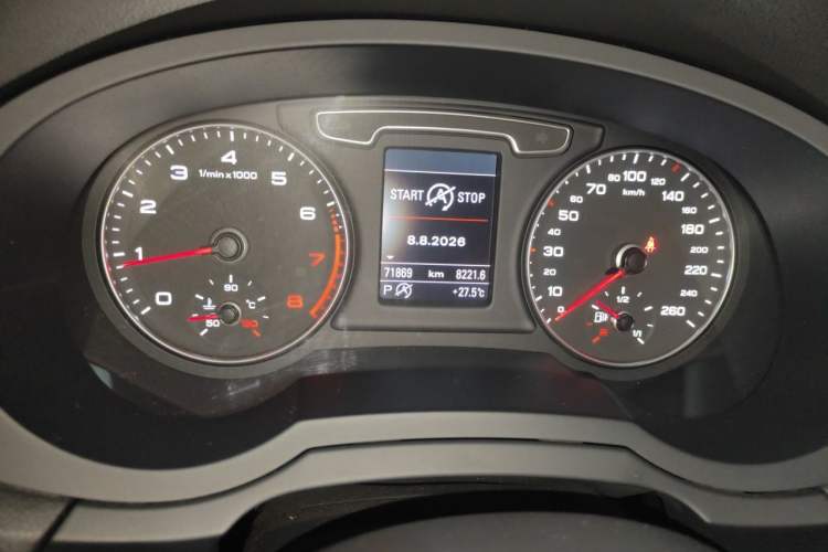 Used Audi Q3 2013 35 TFSI quattro Comfort Model Instrument Cluster