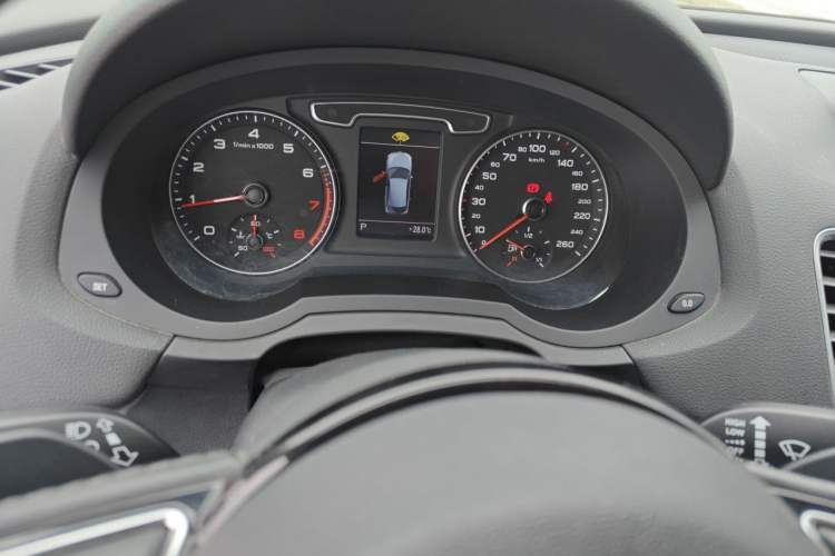Used Audi Q3 2013 35 TFSI quattro Technology Edition Instrument Cluster