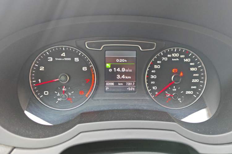 Used Audi Q3 2013 35 TFSI quattro Technology Edition Instrument Cluster