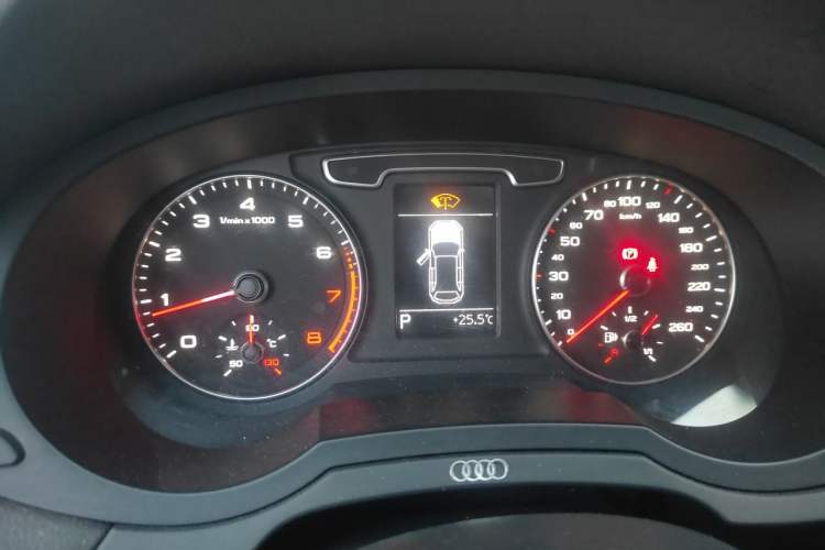 Used Audi Q3 2013 35 TFSI Comfort Model Instrument Cluster