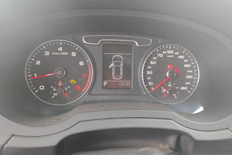 Used Audi Q3 2013 35 TFSI Ambition Edition Instrument Cluster