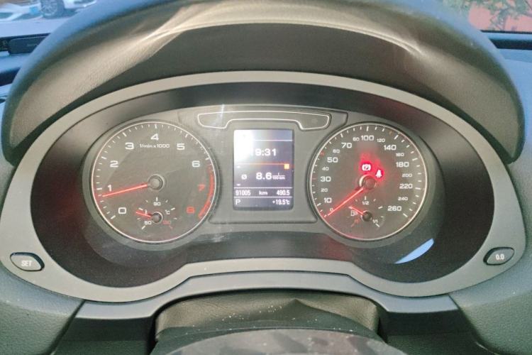Used Audi Q3 2013 35 TFSI quattro Technology Edition Instrument Cluster