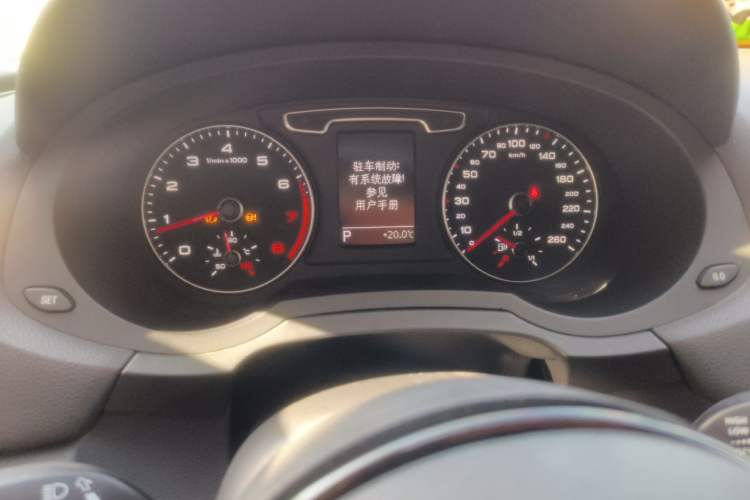 Used Audi Q3 2013 35 TFSI Ambition Edition Instrument Cluster