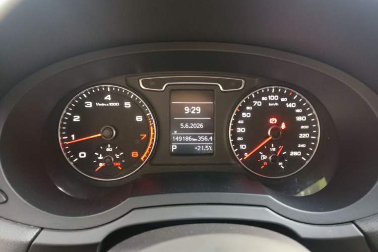 Used Audi Q3 2013 35 TFSI Comfort Model Instrument Cluster