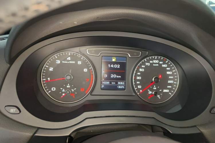Used Audi Q3 2013 35 TFSI quattro Technology Edition Instrument Cluster