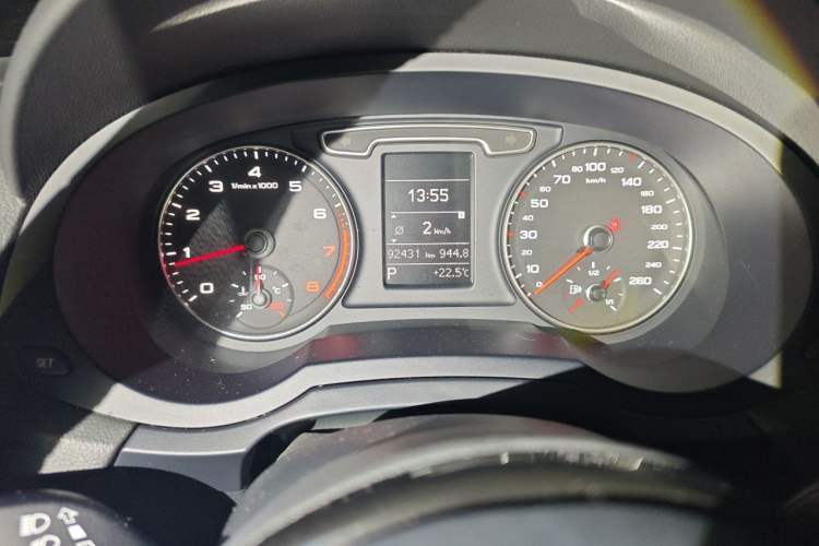 Used Audi Q3 2013 35 TFSI Comfort Model Instrument Cluster