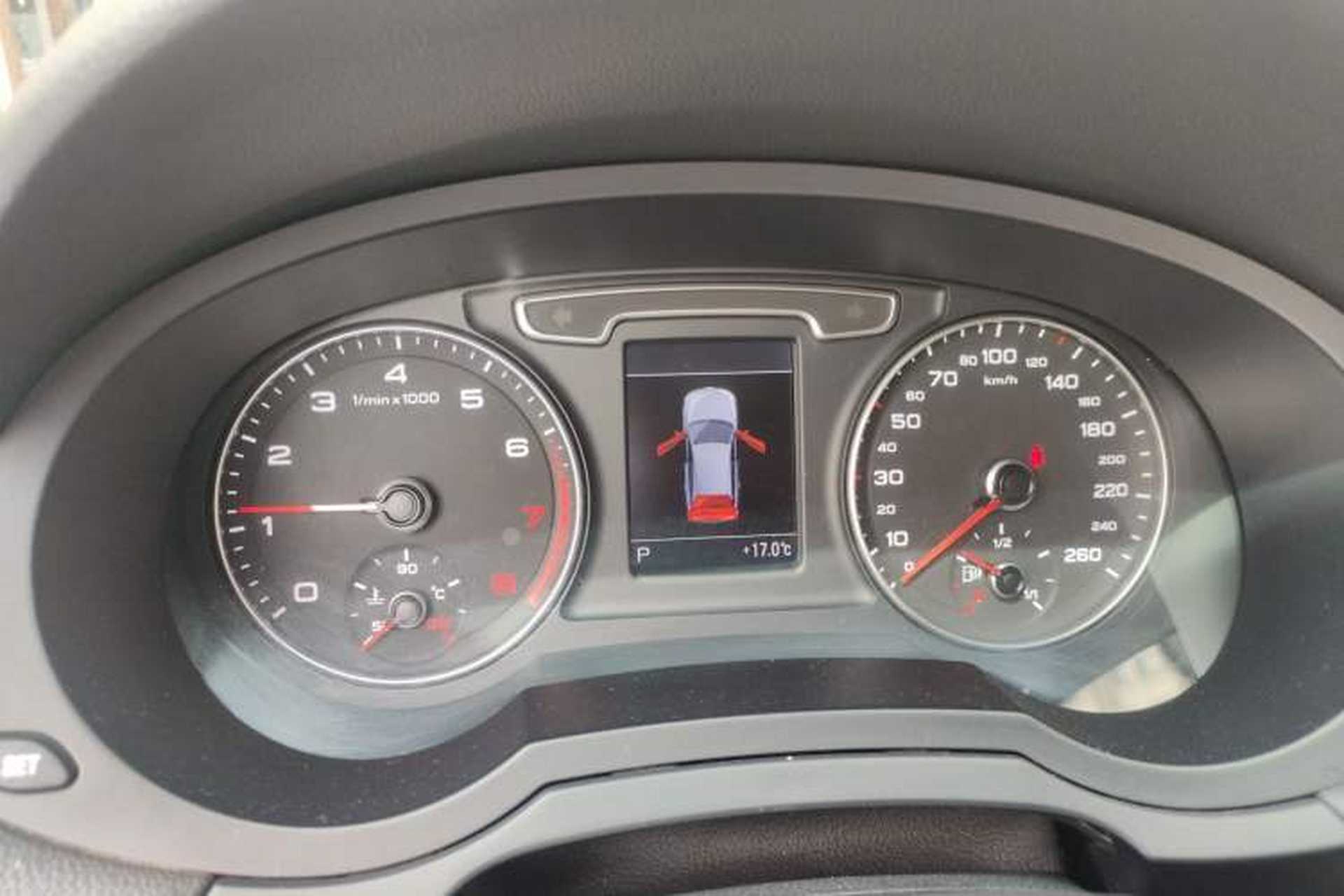Used Audi Q3 2013 35 TFSI quattro Comfort Model Instrument Cluster